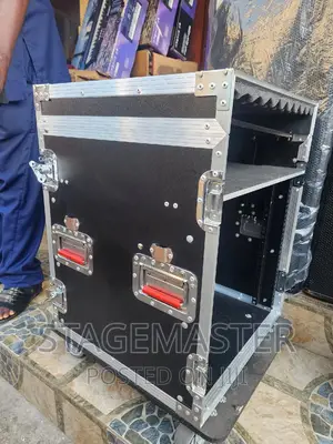 Rack 14u With Top Stand