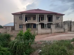 10bdrm House in Star Gate Properties, Kumasi Metropolitan for sale
