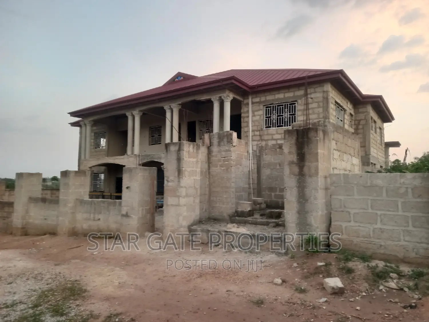 10bdrm House in Star Gate Properties, Kumasi Metropolitan for sale