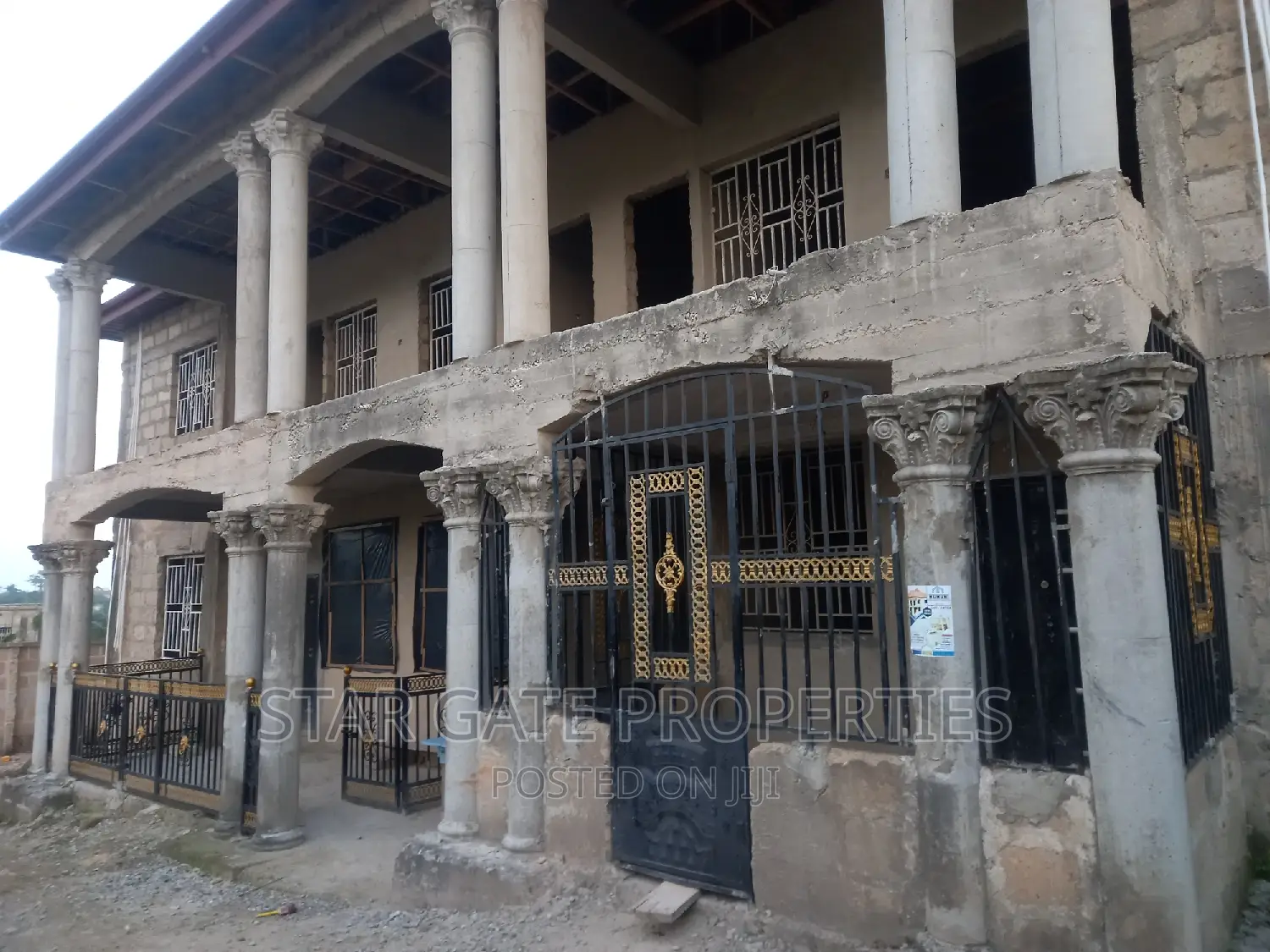 10bdrm House in Star Gate Properties, Kumasi Metropolitan for sale