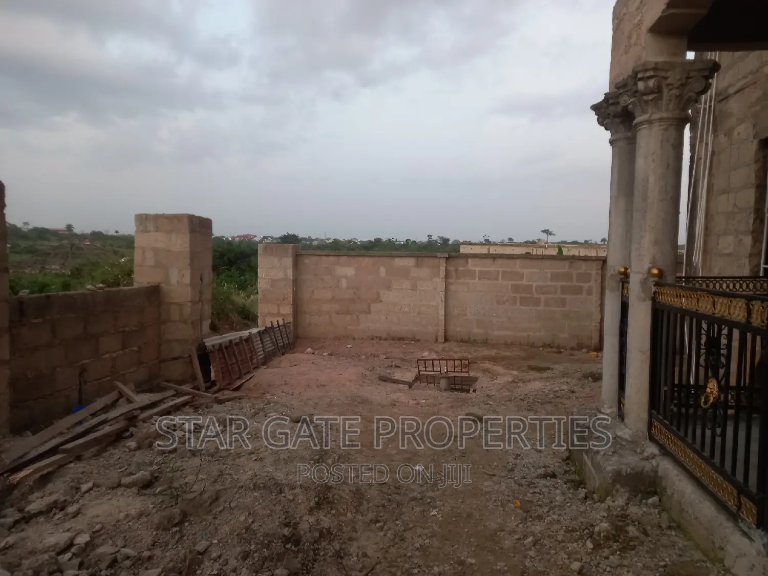 10bdrm House in Star Gate Properties, Kumasi Metropolitan for sale