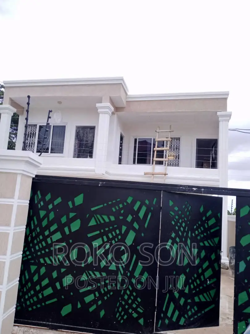 4bdrm Duplex in Dr Roko, Dome for sale