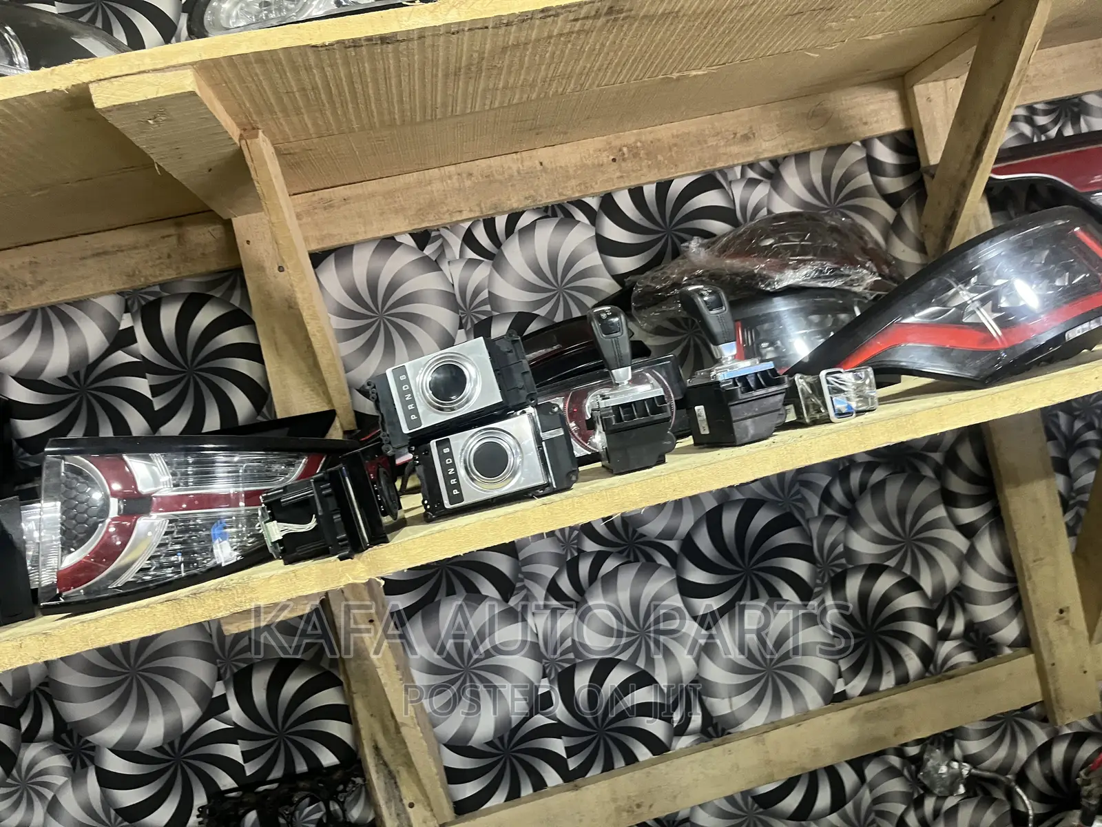 Range Rover Gear Selector Available