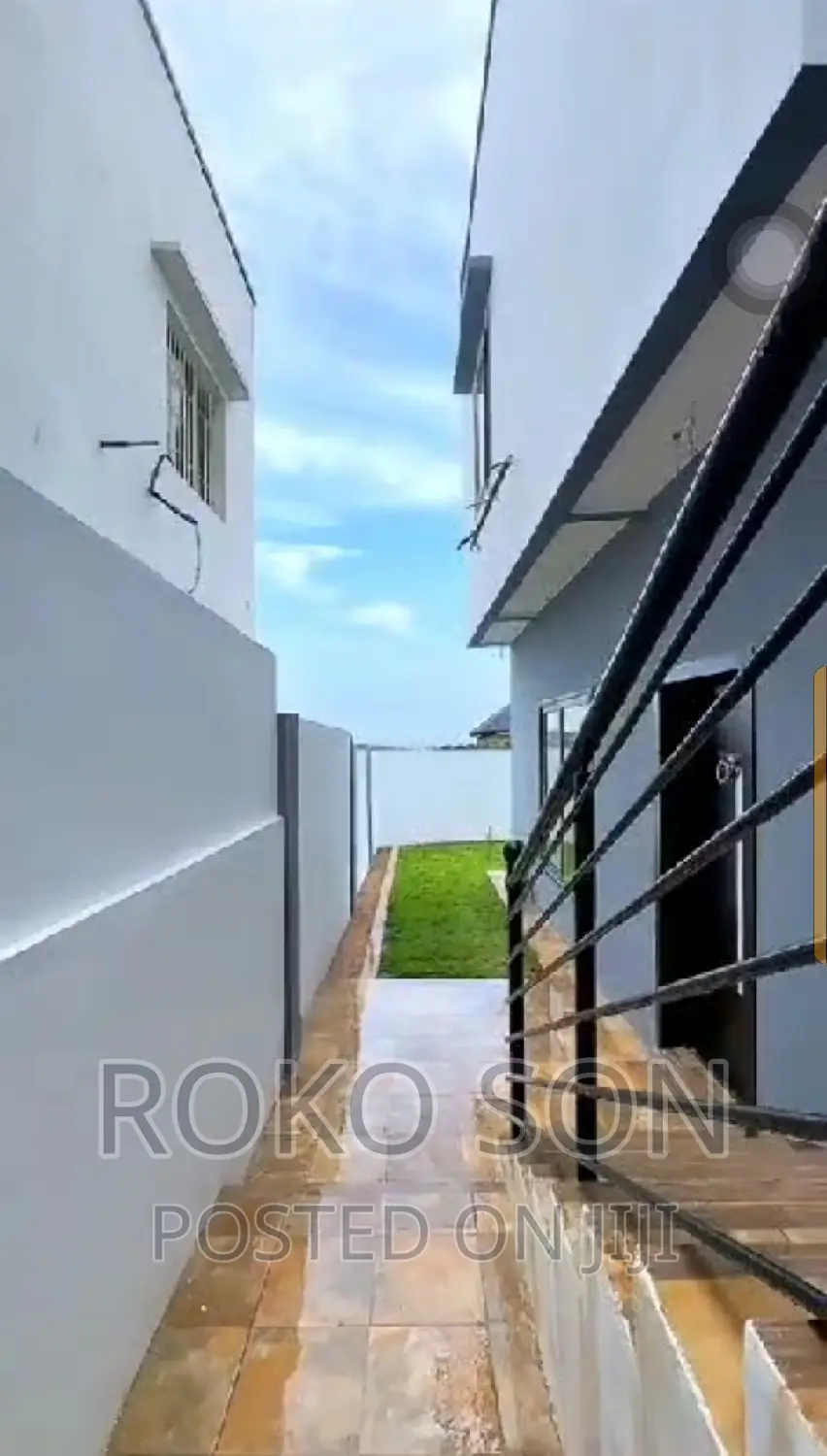 4bdrm House in Dr Roko, Dome for sale