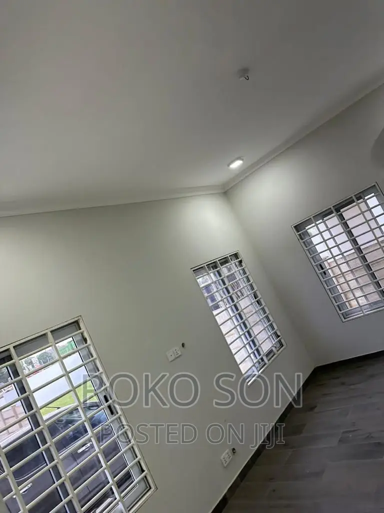 3bdrm Duplex in Dr Roko, Accra Metropolitan for rent