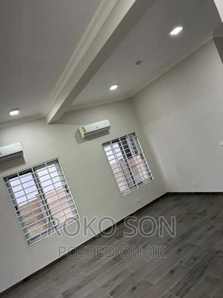 3bdrm Duplex in Dr Roko, Accra Metropolitan for rent