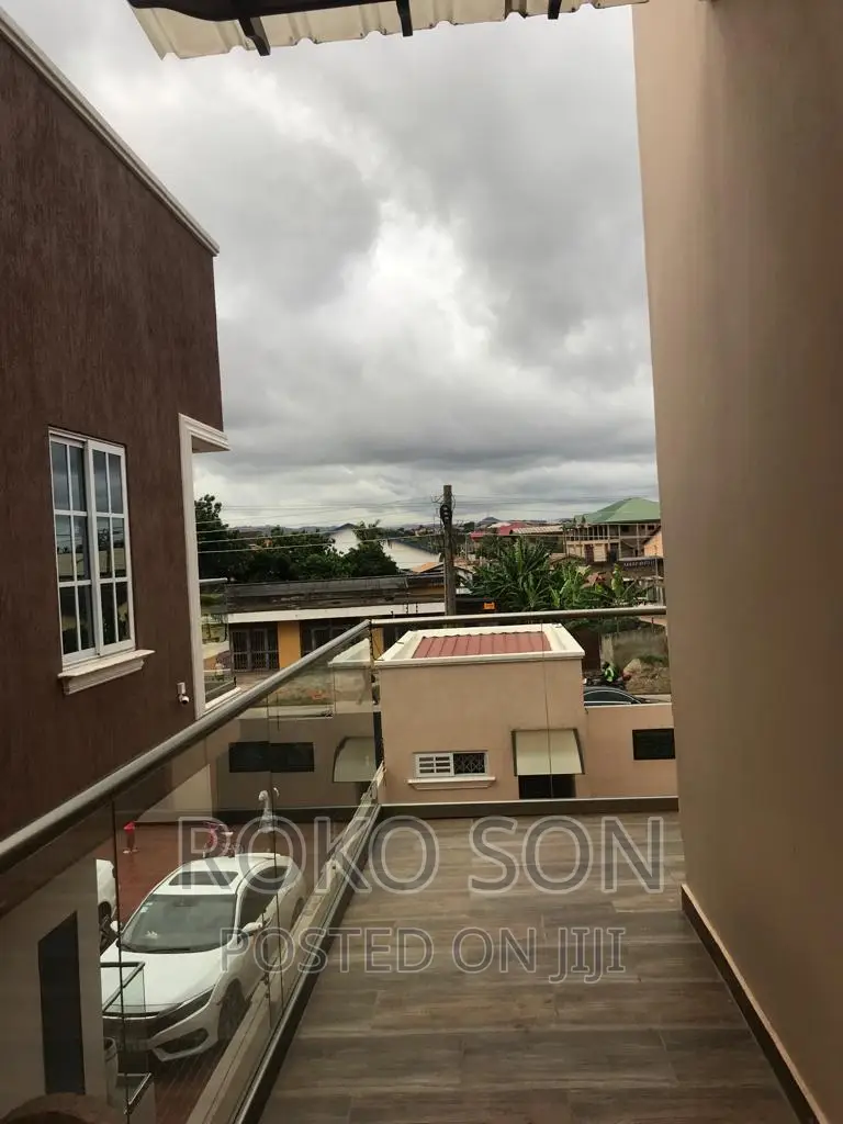 4bdrm Duplex in Dr Roko, Haatso for rent