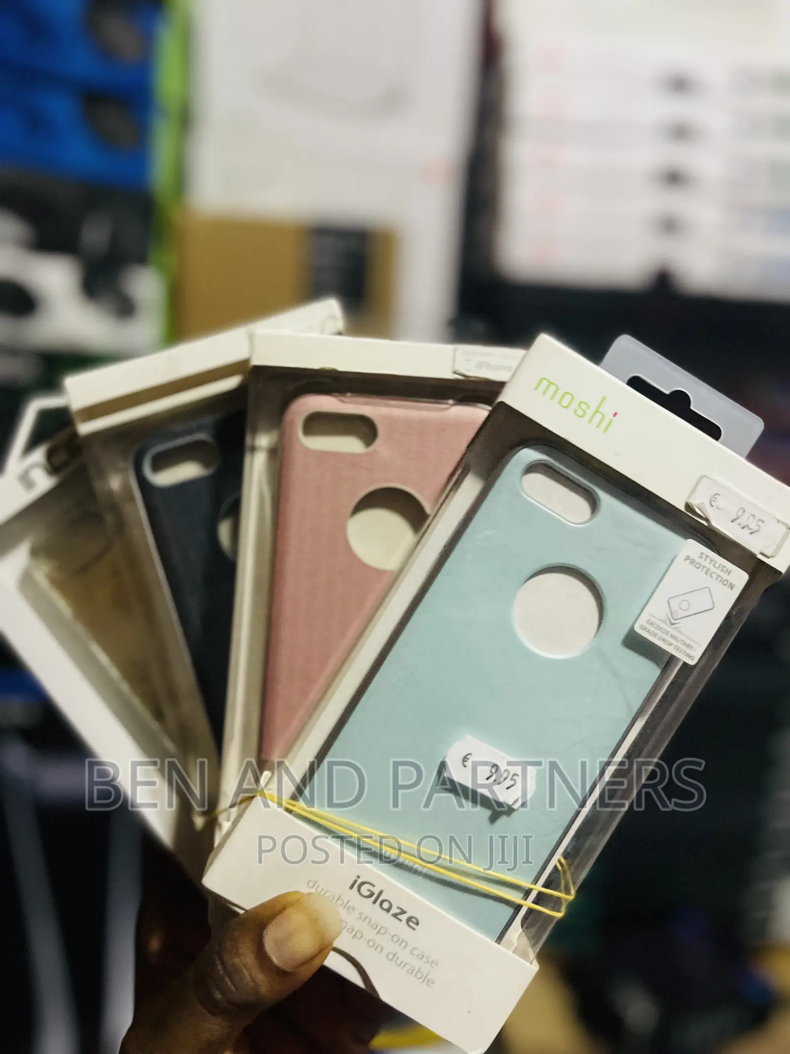 Moshi Vesta Fabric Hardshell Case for iPhone 8/7