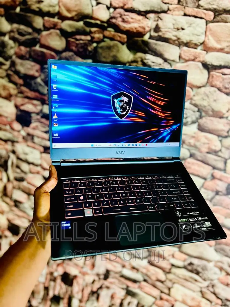 Laptop MSI Stealth GS77 16GB Intel Core I7 SSD 1T