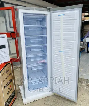 Super Adorable Pearl PUF-370 Single Door Upright Freezer.
