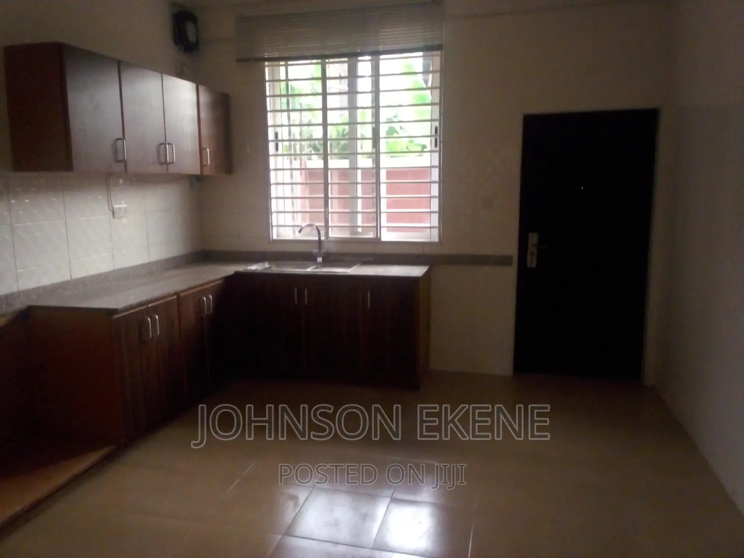 4bdrm Duplex in East Legon for sale
