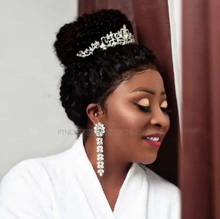 Call for Ur Door to Door Makeup