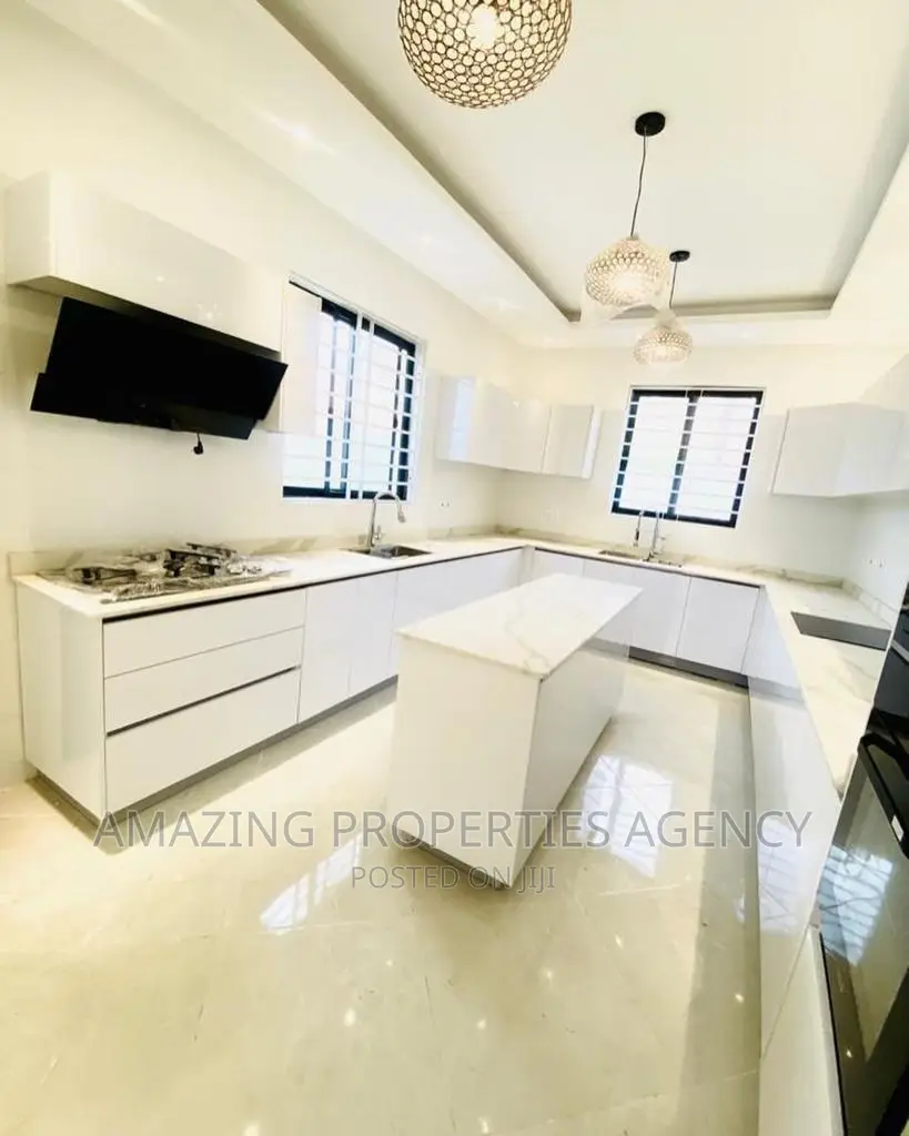 4bdrm House in Spintex for sale