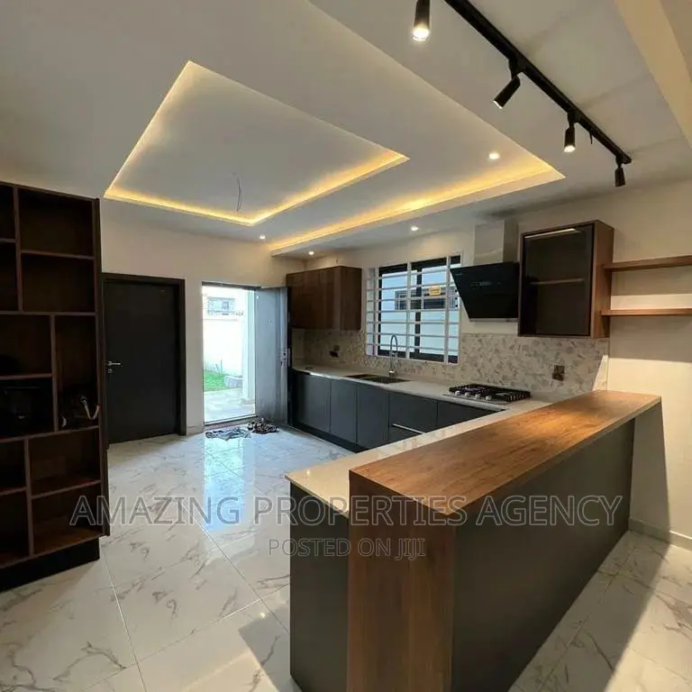 4bdrm House in Spintex for sale