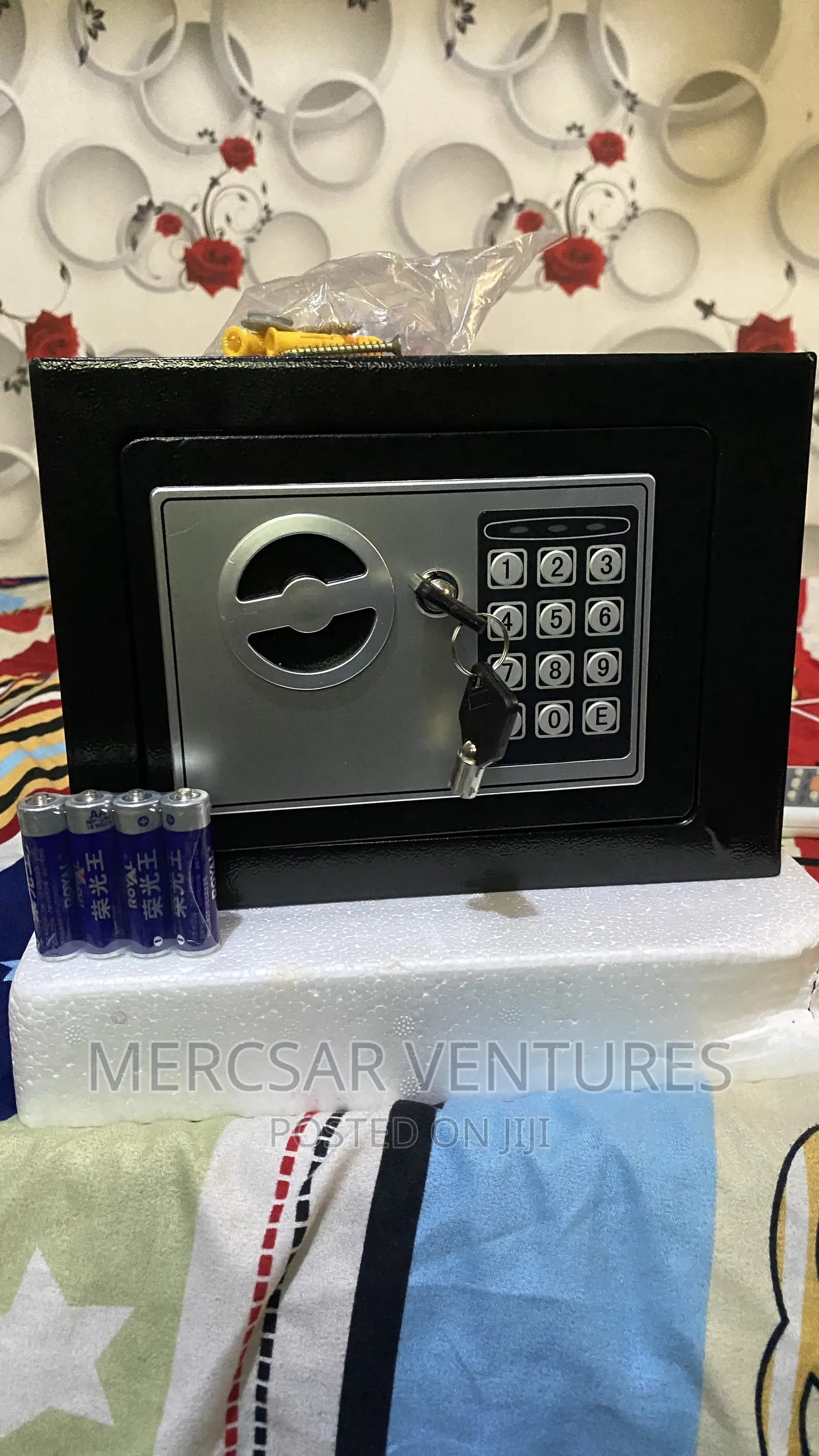 Electronic Money Box/Safe- Head Space