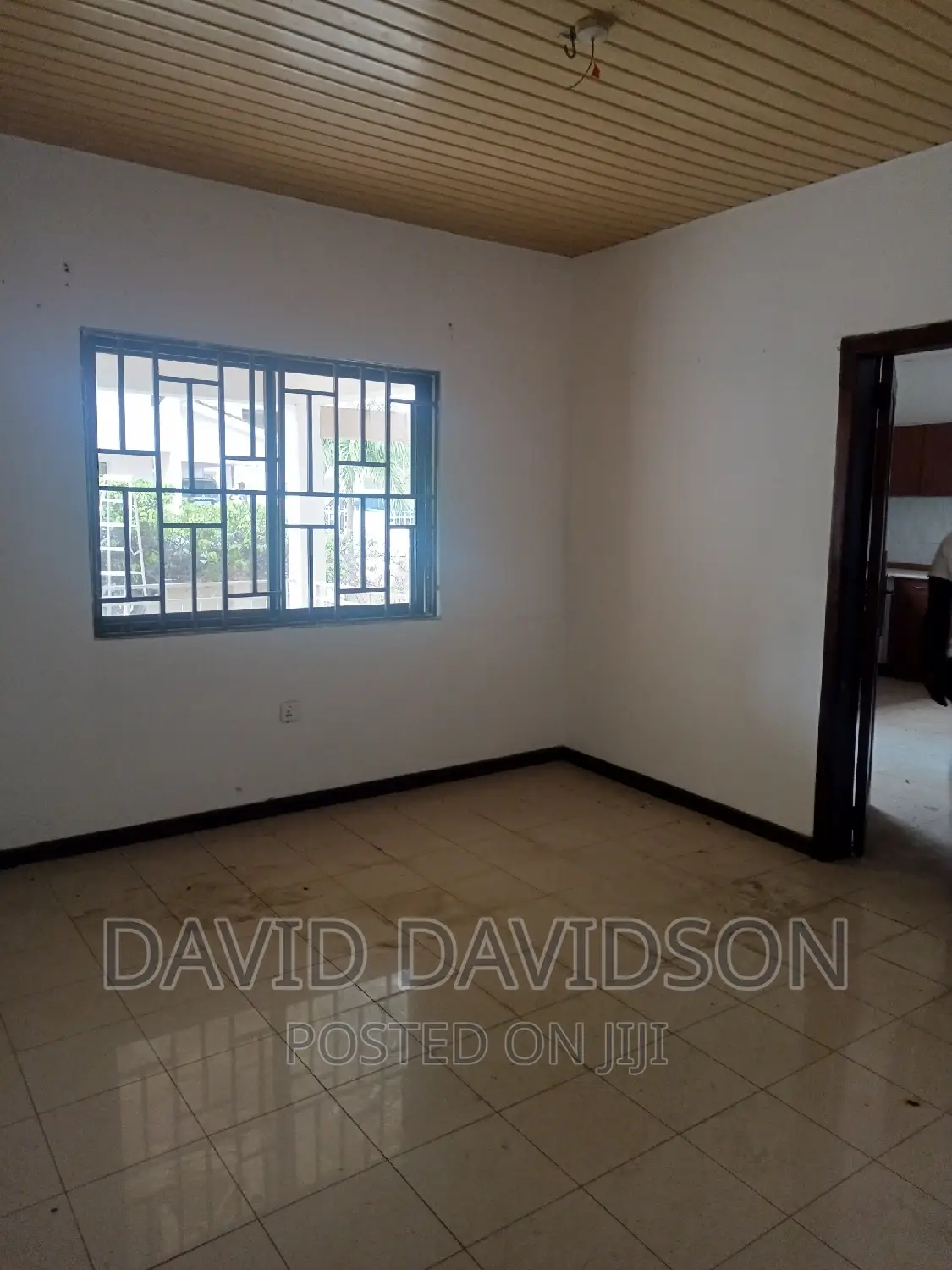 4bdrm Mansion in Executive 4 Bedroom, Tema Metropolitan for rent