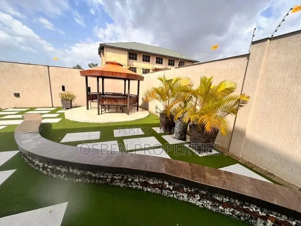 Furnished 6bdrm Mansion in Pleasant Properties, Ablekuma for sale
