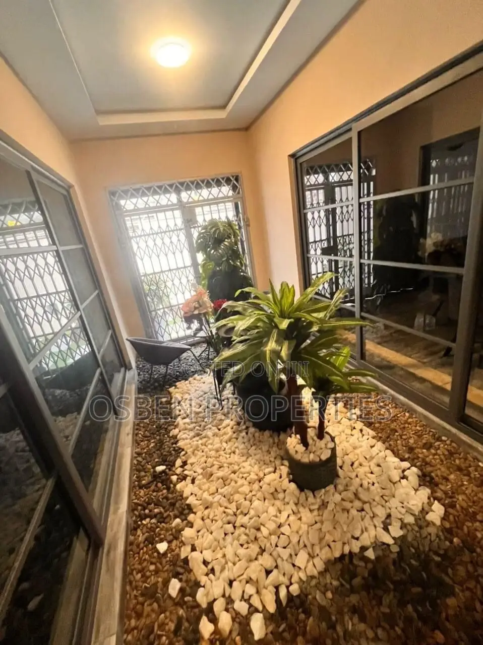 Furnished 6bdrm Mansion in Pleasant Properties, Ablekuma for sale