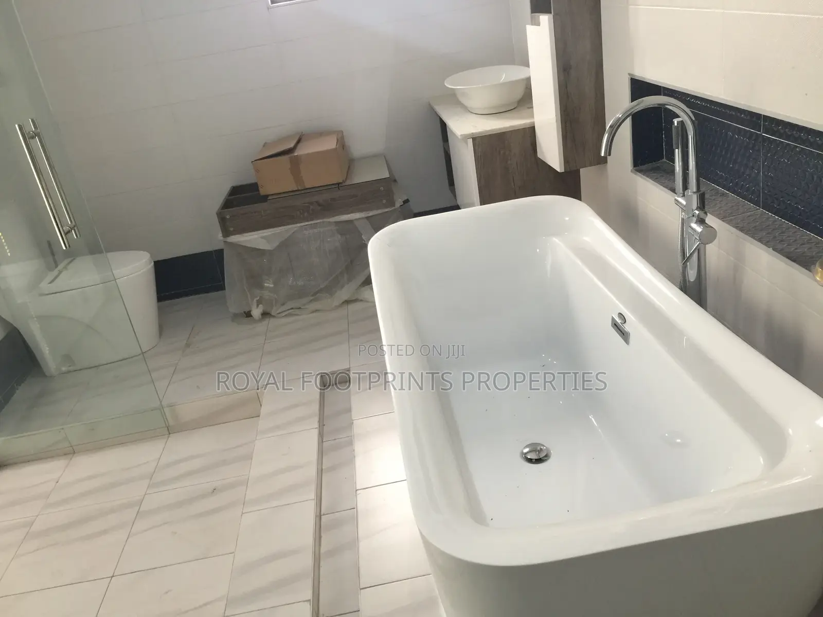 4bdrm Mansion in Royal Footprints, East Legon for sale