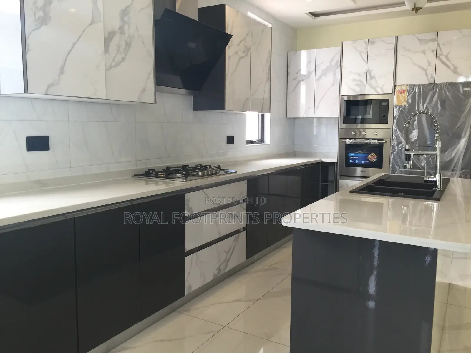 4bdrm Mansion in Royal Footprints, East Legon for sale