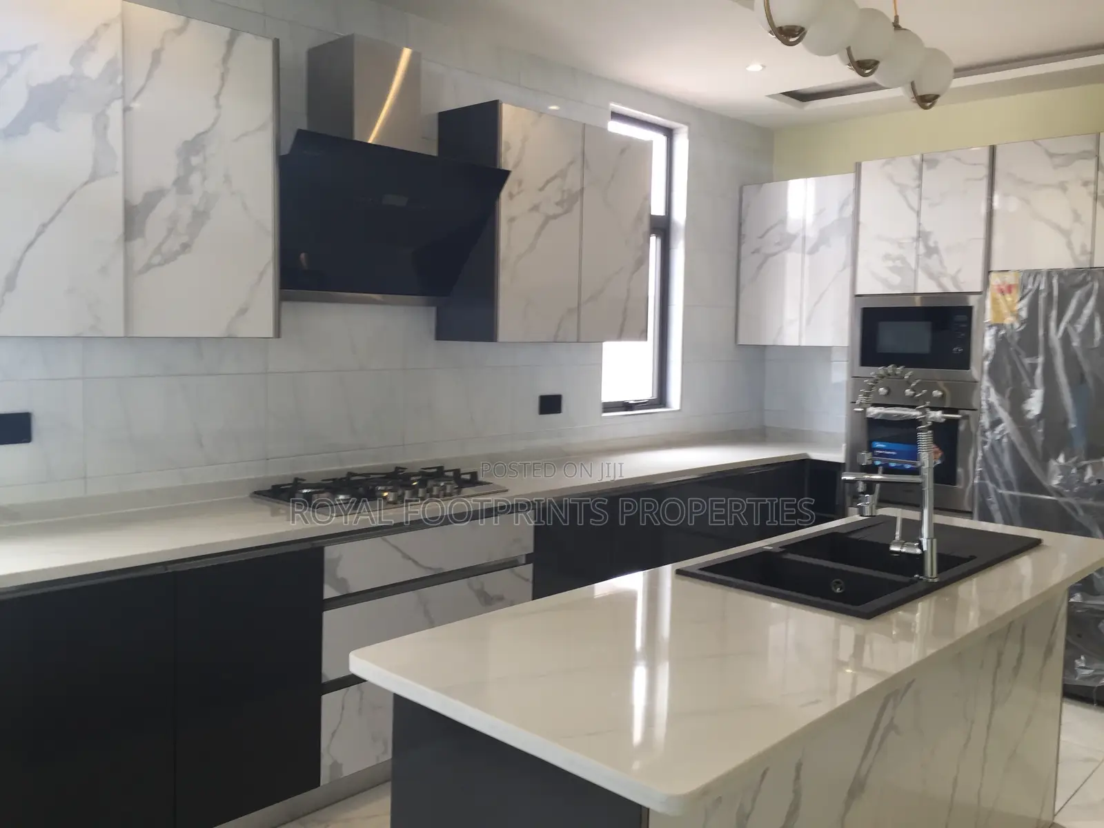 4bdrm Mansion in Royal Footprints, East Legon for sale