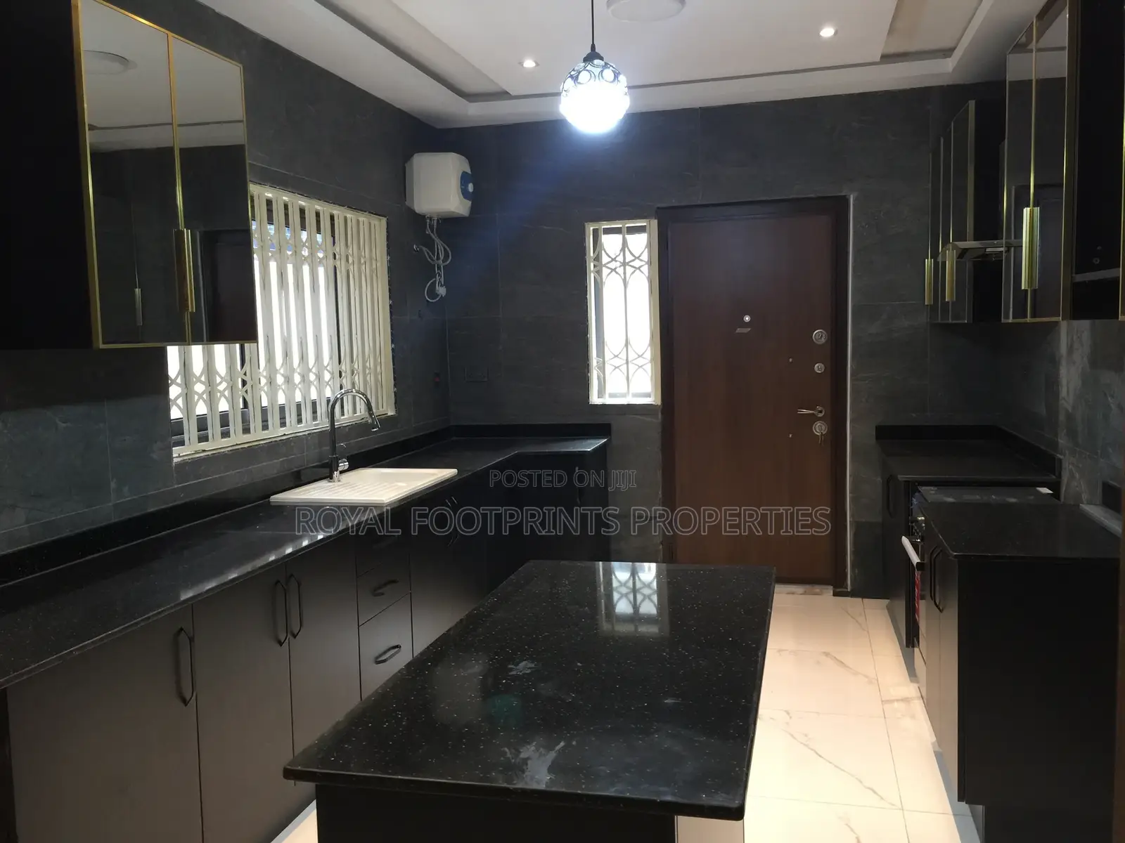 5bdrm House in Royal Footprints, East Legon for sale
