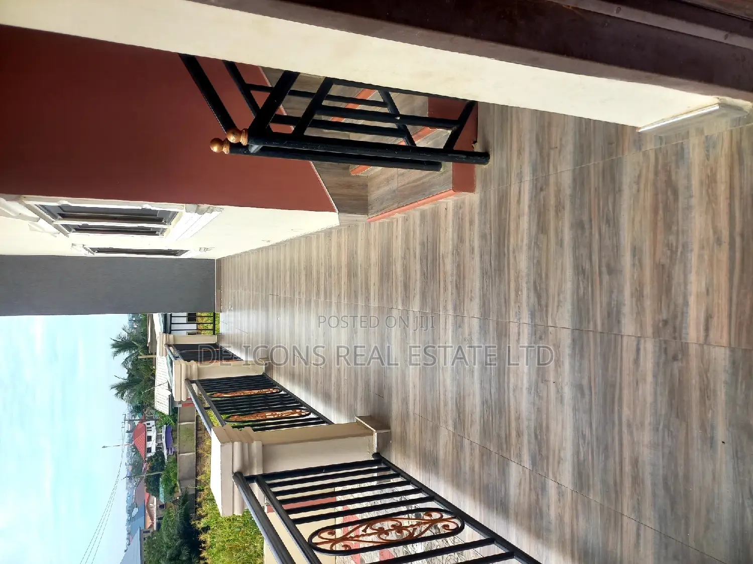 2bdrm Duplex in De-Icons Real Estate, Awutu Senya East Municipal