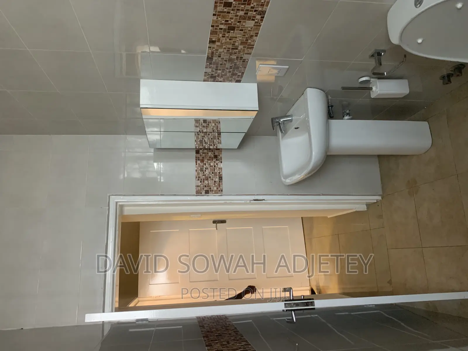 2bdrm Apartment in Palace Mall, Airport Residential Area for rent