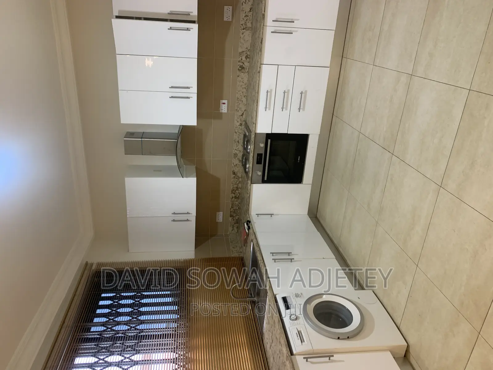 2bdrm Apartment in Palace Mall, Airport Residential Area for rent