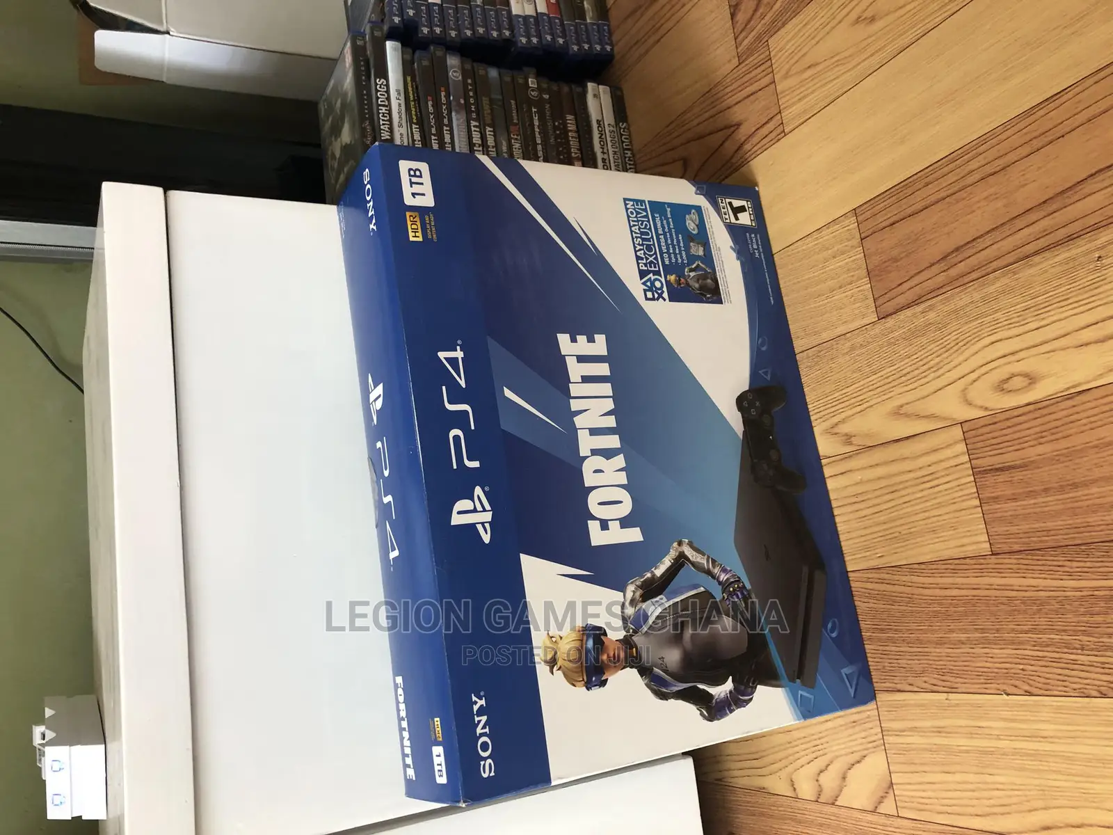 Playstation 4 (PS4) Slim 1 TB Fortnite Bundle in Accra Metropolitan