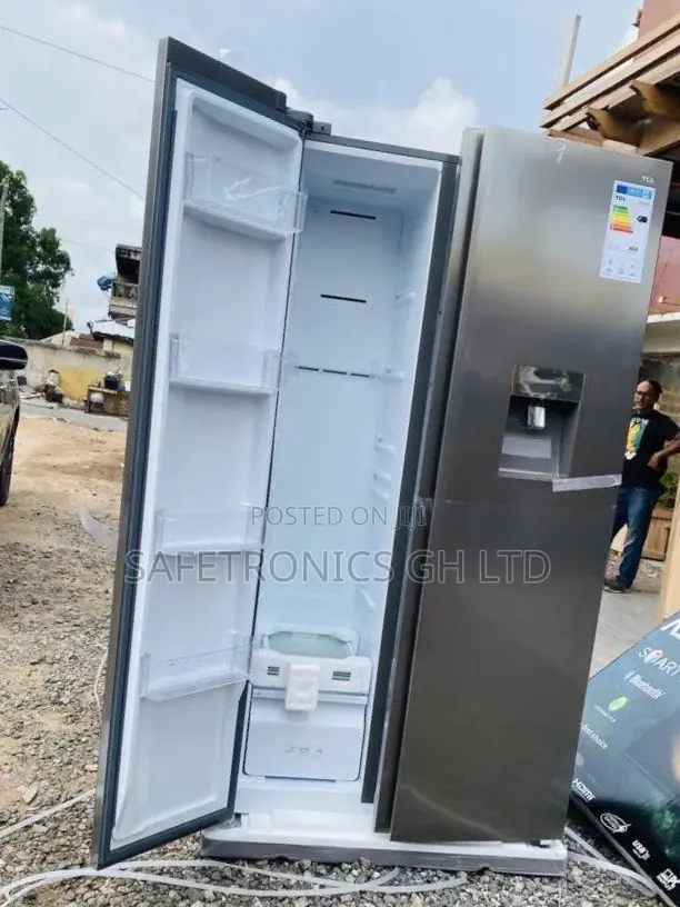 P520 TCL 607 Liters Side by Side With Water Dispenser Fridge