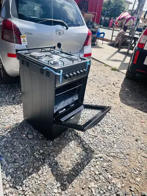 Look Very Stylish Black 3-1 Cooker Oven Grill