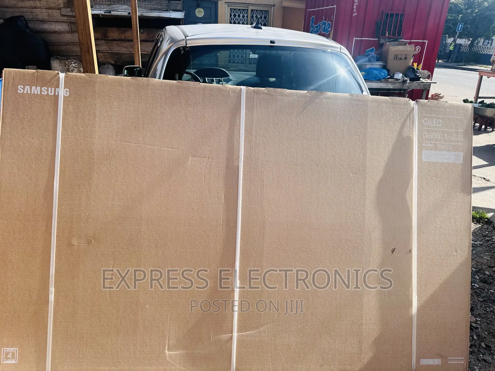 Samsung UHD Smart Glossy Slim 85”Q60B