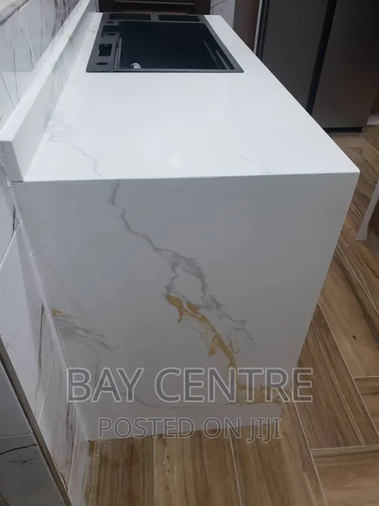 Kitchen With Island