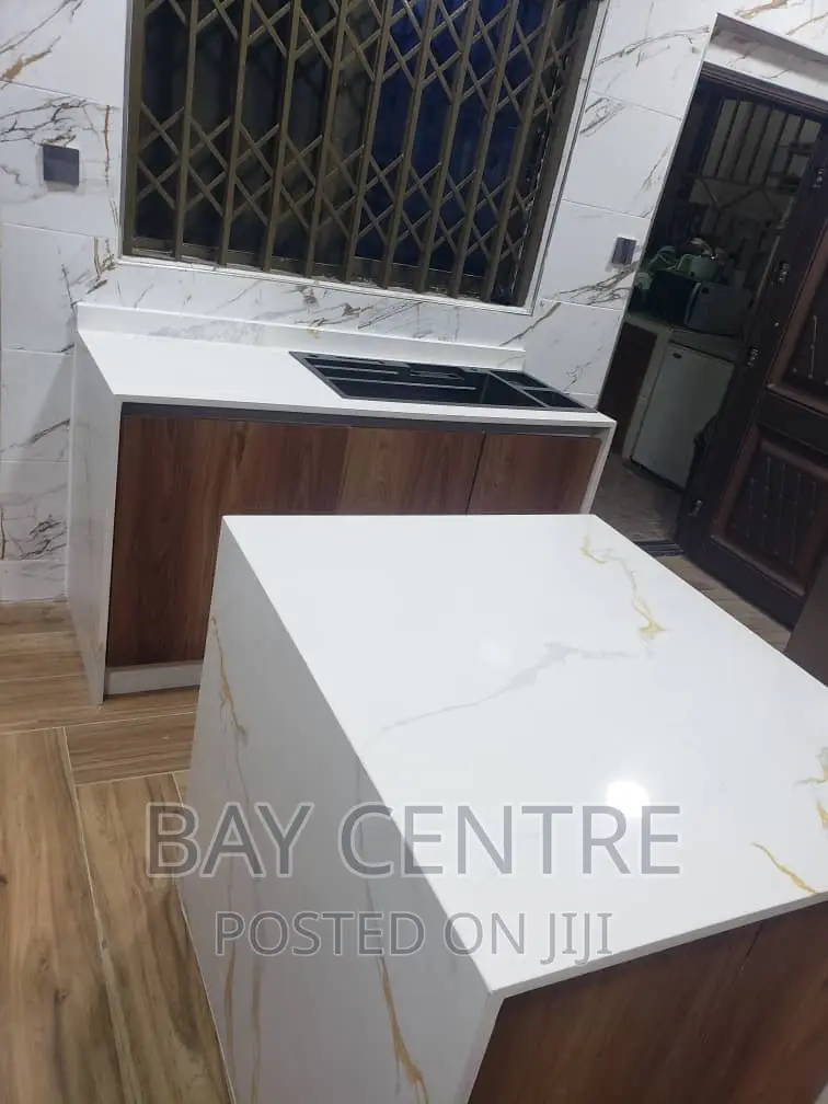 Kitchen With Island