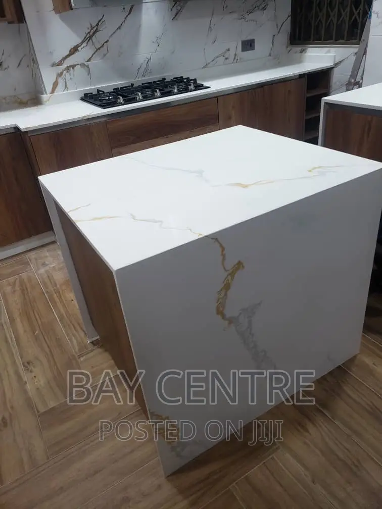 Kitchen With Island
