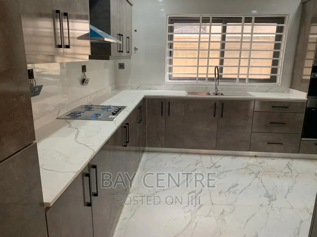 Kitchen With Island