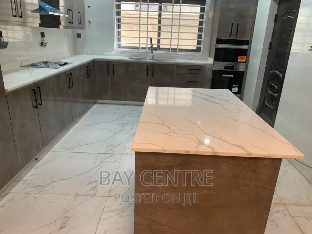 Kitchen With Island