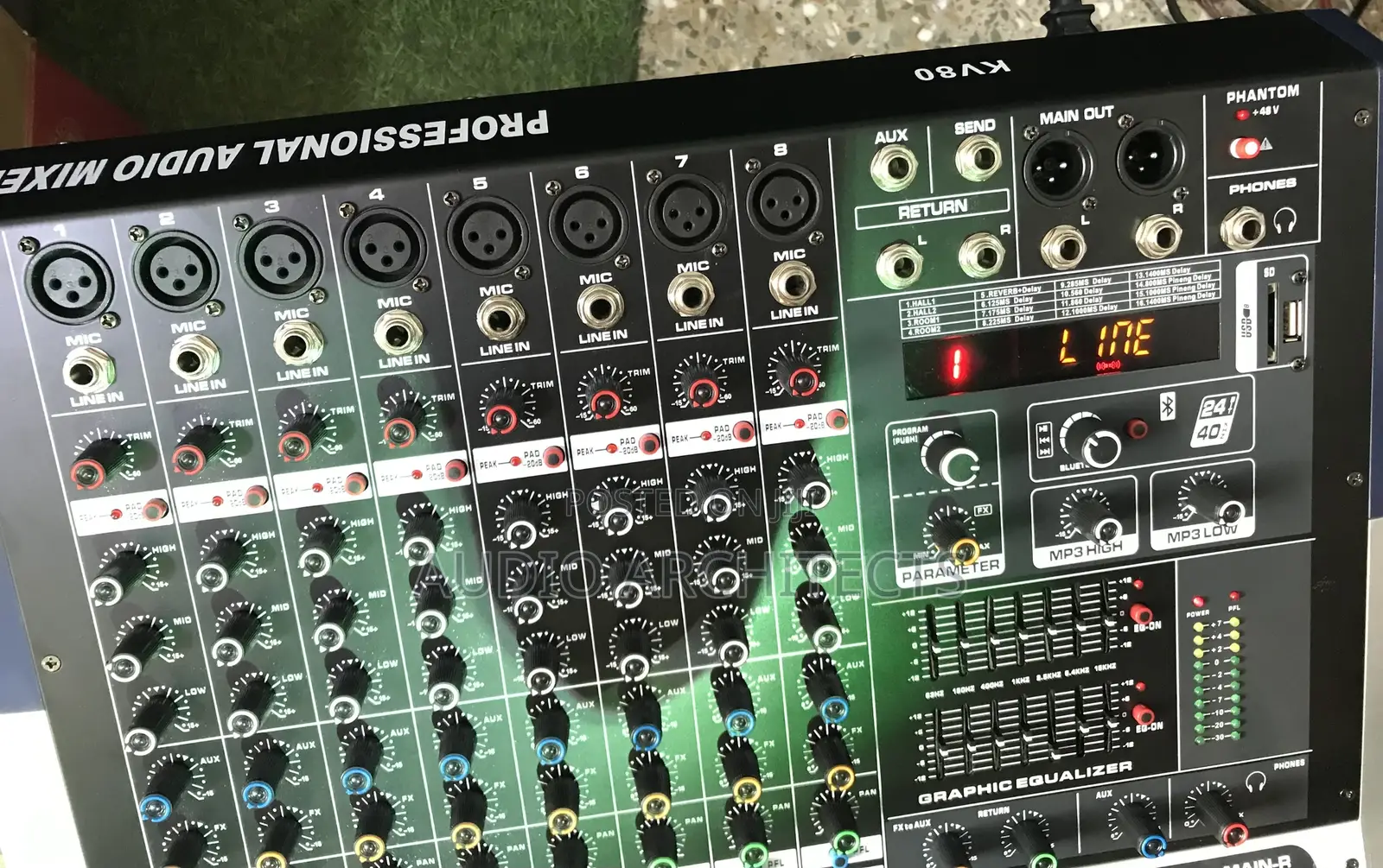 Yamaha KV8 Powered Mixer