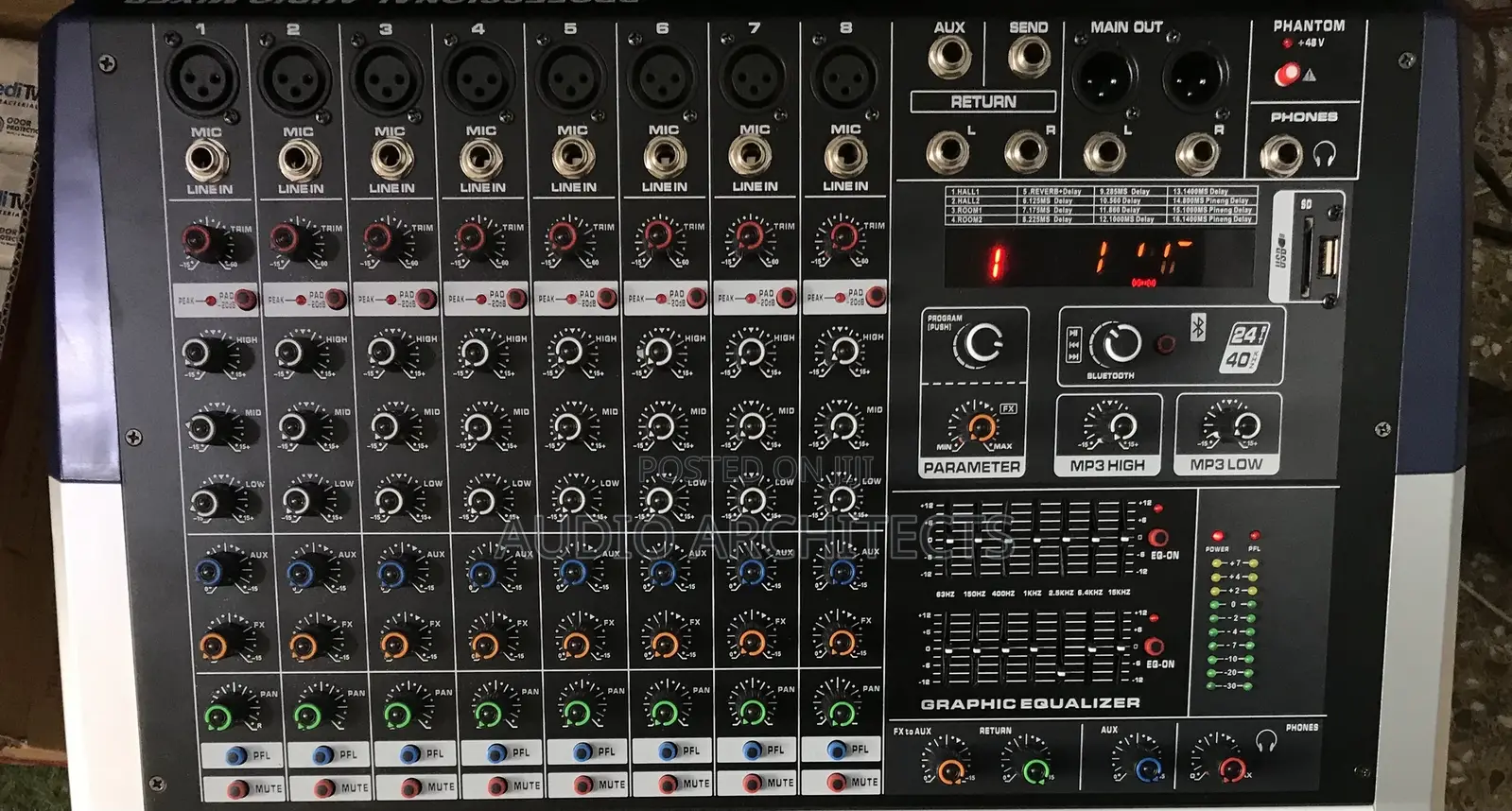 Yamaha KV8 Powered Mixer