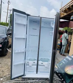 Extremely Cooling TCL P520SBN 607L Side by Side Refrigerator