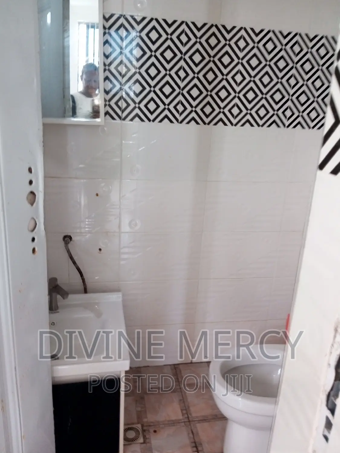 3bdrm Bungalow in Krispo City, Awutu Senya East Municipal for sale