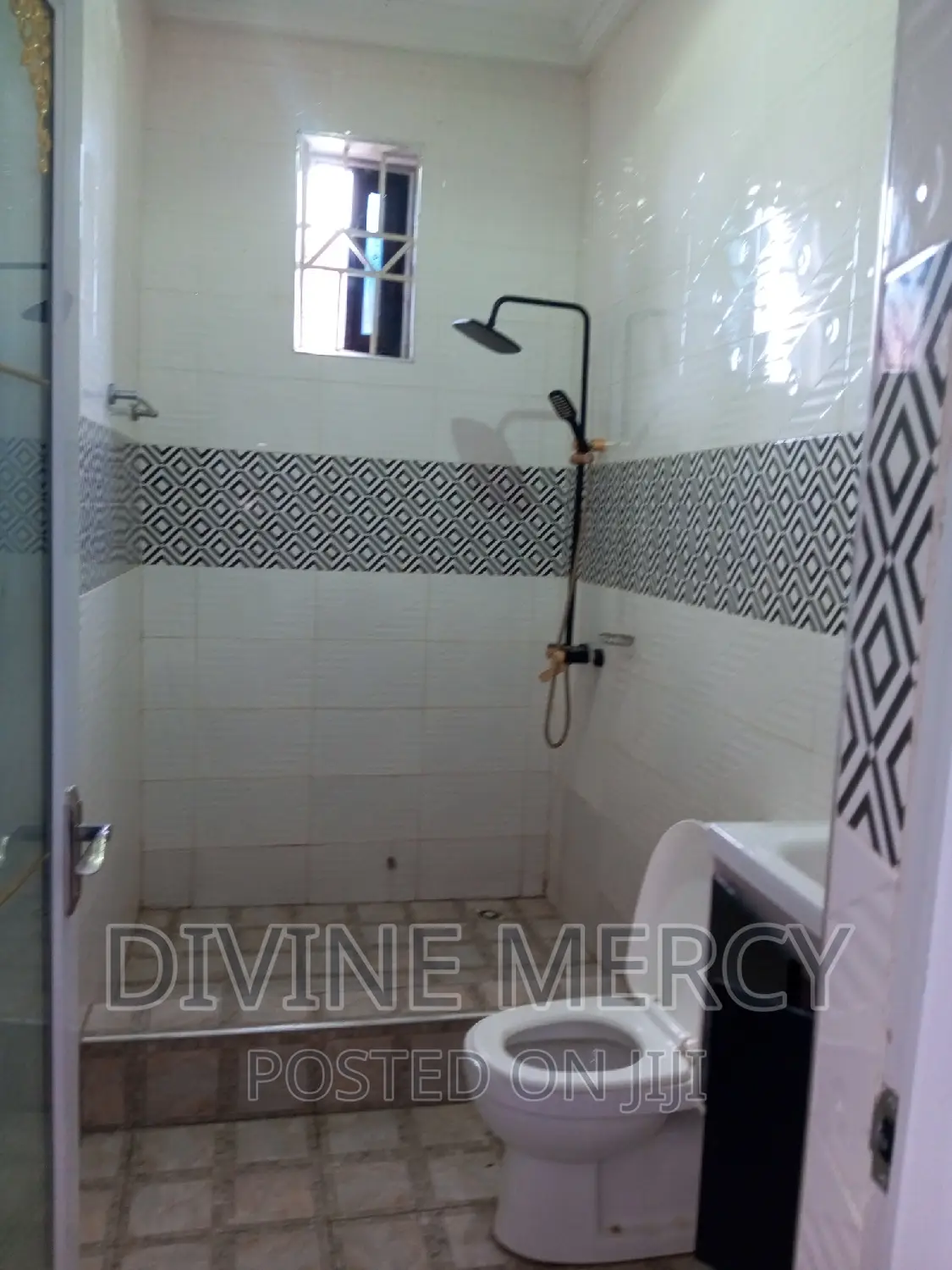 3bdrm Bungalow in Krispo City, Awutu Senya East Municipal for sale