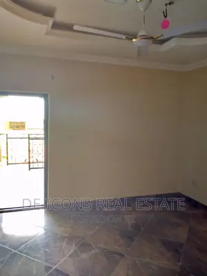 1bdrm Duplex in De-Icons Real Estate, Awutu Senya East Municipal