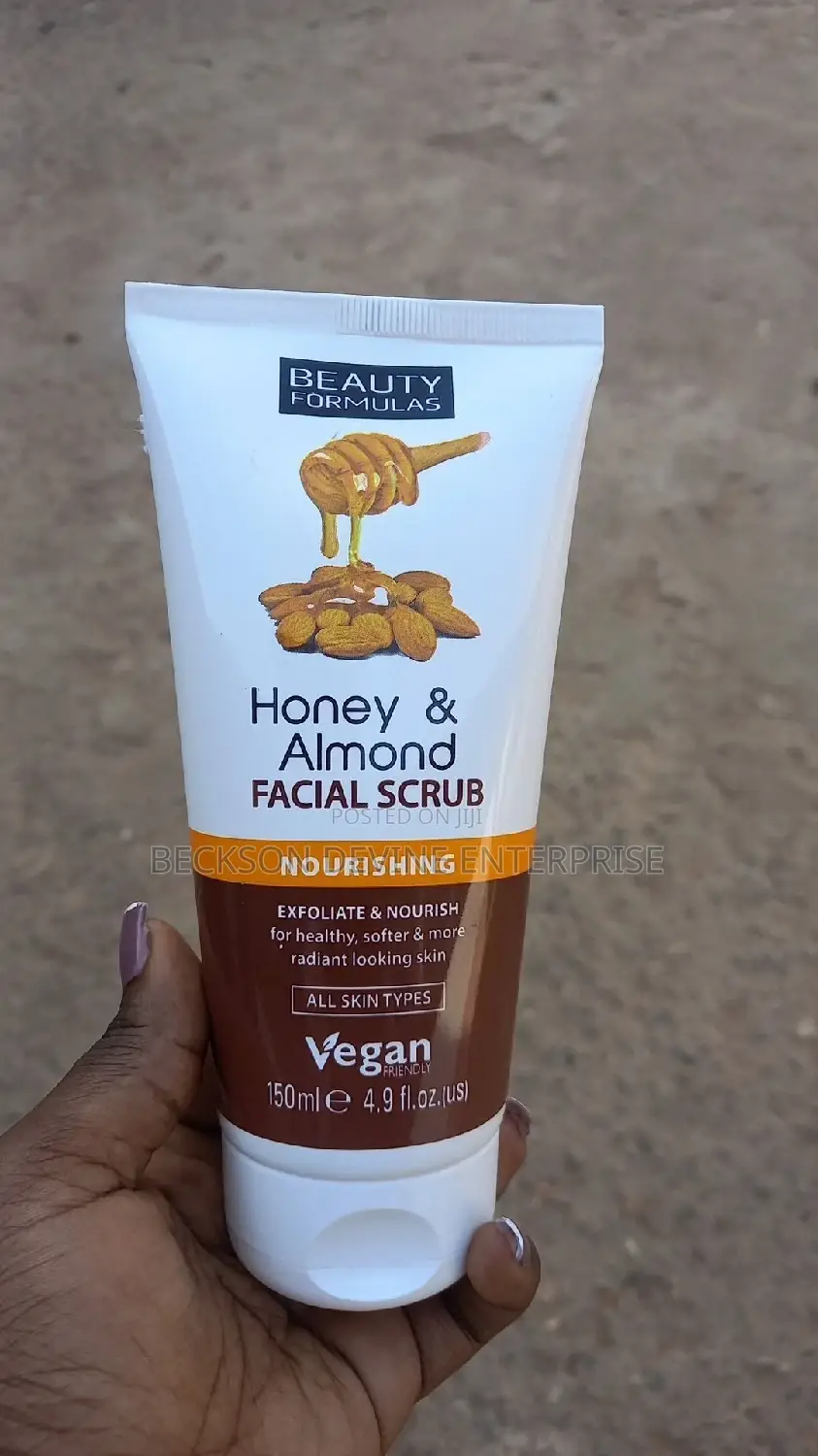 Beauty Fomular Honey Almond Facial Scrub