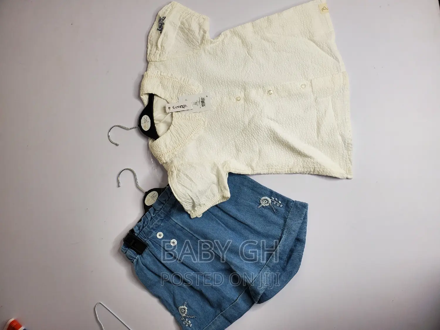 Billoe Faiers White Top and Denim Shorts