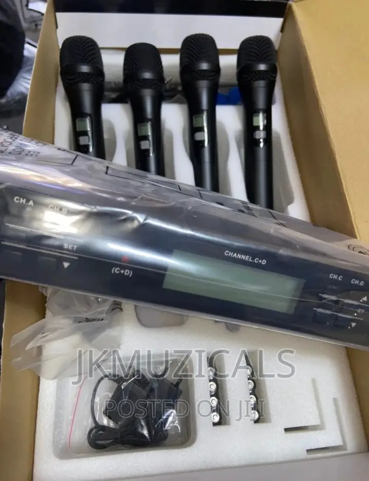 4 in 1 Wireless Microphone_ Shure Mic_ Am-401