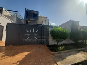 5bdrm House in East Legon A&C Mall for rent