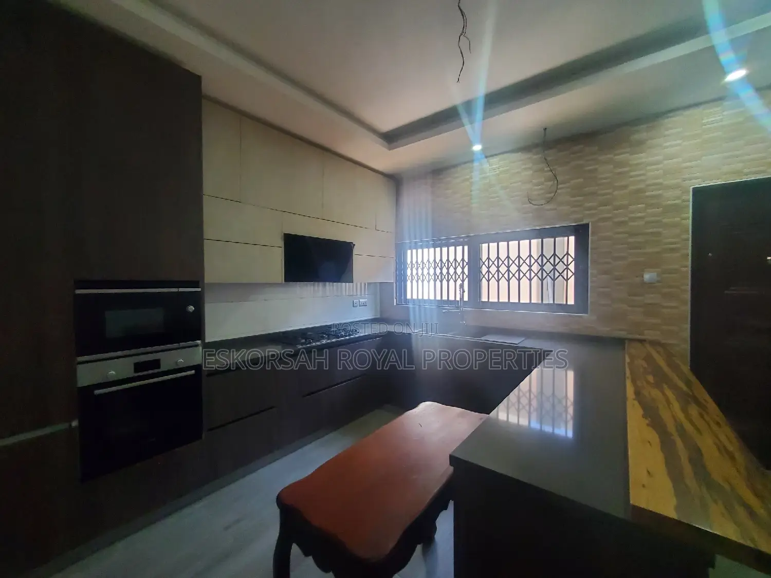 5bdrm House in East Legon A&C Mall for rent