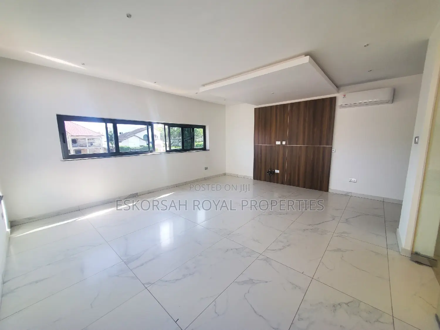 5bdrm House in East Legon A&C Mall for rent